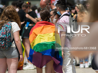 On June 19th took place the annual Pride Parade in Clermont-Ferrand, France, under a stifling heat. The event gathered tons of people. The c...