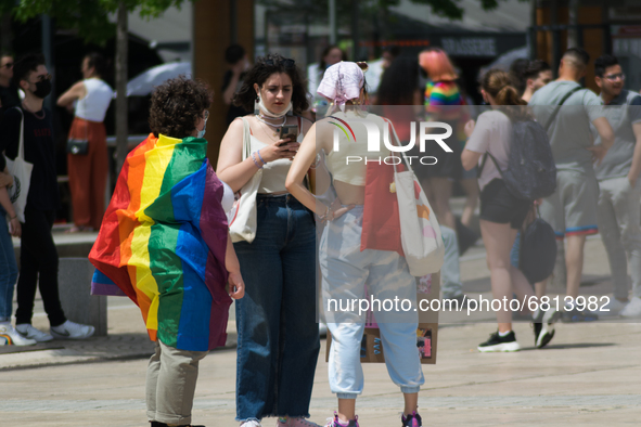 On June 19th took place the annual Pride Parade in Clermont-Ferrand, France, under a stifling heat. The event gathered tons of people. The c...