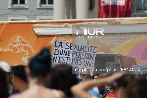 On June 19th took place the annual Pride Parade in Clermont-Ferrand, France, under a stifling heat. The event gathered tons of people. The c...