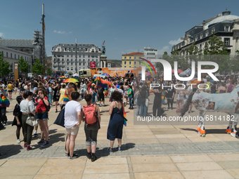 On June 19th took place the annual Pride Parade in Clermont-Ferrand, France, under a stifling heat. The event gathered tons of people. The c...