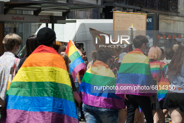 On June 19th took place the annual Pride Parade in Clermont-Ferrand, France, under a stifling heat. The event gathered tons of people. The c...