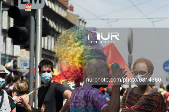 On June 19th took place the annual Pride Parade in Clermont-Ferrand, France, under a stifling heat. The event gathered tons of people. The c...