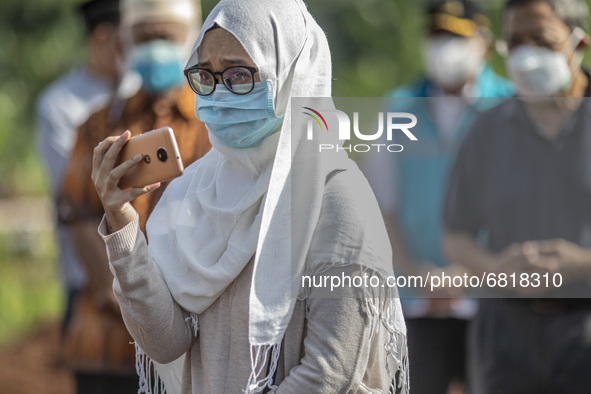 Funeral for COVID-19 victims at the Jombang Covid19 TPU, South Tangerang, Banten, Indonesia on June 21, 2021. The number of deaths due to CO...