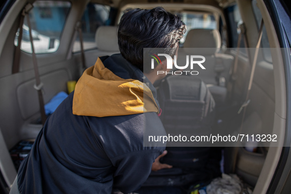  ZAELANI (22 years old) is a guide who works at the Leuwi Hejo waterfall site. Since the COVID-19 pandemic has decreased in Indonesia, touri...