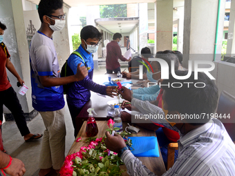 Students arrive at Dhaka University as reopen their residential halls after 18 months due to coronavirus emergency in Dhaka, Bangladesh, on...