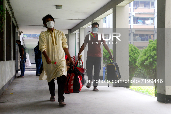 Students arrive at Dhaka University as reopen their residential halls after 18 months due to coronavirus emergency in Dhaka, Bangladesh, on...