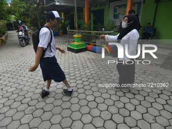 A number of students with disabilities participate in limited face-to-face learning at the Special School of SLB ABCD Muhammadiyah in Palu,...