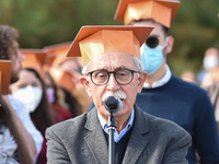 The new graduates of the autumn session paraded at the Foro Italico in Palermo. The graduation ceremony ended with the traditional Throwing...