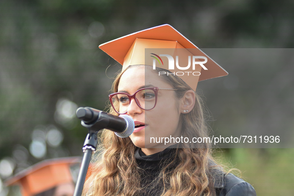 The new graduates of the autumn session paraded at the Foro Italico in Palermo. The graduation ceremony ended with the traditional Throwing...