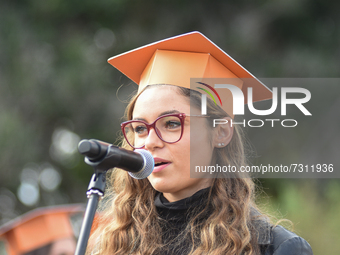 The new graduates of the autumn session paraded at the Foro Italico in Palermo. The graduation ceremony ended with the traditional Throwing...