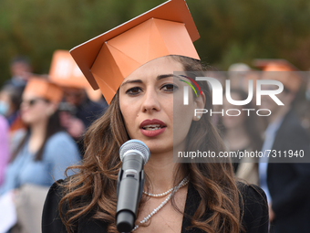 The new graduates of the autumn session paraded at the Foro Italico in Palermo. The graduation ceremony ended with the traditional Throwing...