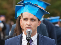 The new graduates of the autumn session paraded at the Foro Italico in Palermo. The graduation ceremony ended with the traditional Throwing...