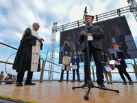 The new graduates of the autumn session paraded at the Foro Italico in Palermo. The graduation ceremony ended with the traditional Throwing...