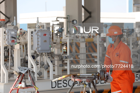 Employees working in the construction of the new "Felipe Ángeles" International Airport, are seen during a press tour in the facilities of t...