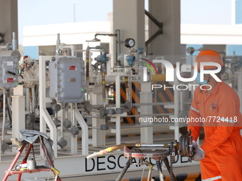 Employees working in the construction of the new "Felipe Ángeles" International Airport, are seen during a press tour in the facilities of t...