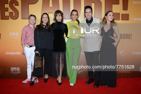 (L-R) Renata Ybarra, Fiona Palomo, Paly Duval, Mauricio Ochmann,  pose for photos during the red carpet of ‘Que Despadre’ film premiere at C...