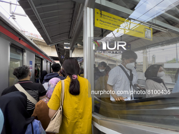 People at Tanah Abang Station, Jakarta, Indonesia, on April 20, 2022 amid the COVID-19 pandemic.