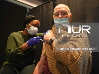 A man gets 4th jab at a vaccination centre in Doncaster on 28 April 2022. (