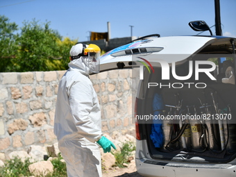 Health workers in the villages of Jindires conduct a campaign to spray pesticides to combat leishmaniasis (Aleppo bean), where the Aleppo mo...