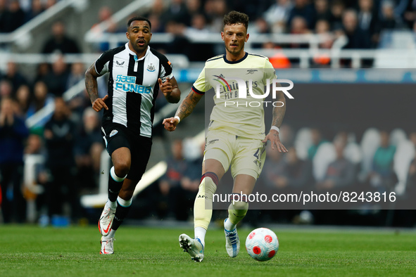 Ben White of Arsenal and Callum Wilson of Newcastle United in action during the Premier League match between Newcastle United and Arsenal at...