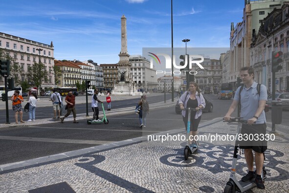 People are seen performing outdoor activities near the Restauradores monument. Lisbon, May 23, 2022. The European Centre for Disease Prevent...