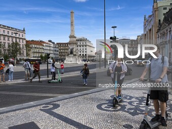 People are seen performing outdoor activities near the Restauradores monument. Lisbon, May 23, 2022. The European Centre for Disease Prevent...