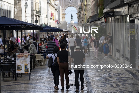 People are seen walking in Augusta street, in the downtown area. Lisbon, May 23, 2022. The European Centre for Disease Prevention and Contro...