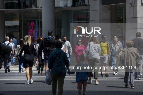 People are seen walking near Saldanha district. Lisbon, June 03, 2022. According to data from the General Health Authority (DSG), Portugal r...