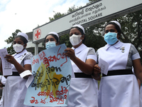 Sri Lankan health workers shout slogans in protest amid the country’s economic crisis in Colombo, Sri Lanka, June 29, 2022.(