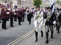 Galashiels, UK. 02 Jul.2022.  
Braw Lad arrives at War Memorial behind Pipe Band.
Closing of Morning Ceremonials at the Burgh Chambers

GALA...