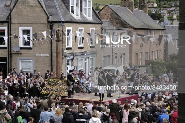 Galashiels, UK. 02 Jul.2022.  

Principals at the Old Town cross where the creation of Galashiels as a Burgh of Barony in 1599 is recalled...