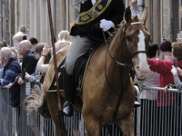 Galashiels, UK. 02 Jul.2022.  
Principals Gallop up Scott Street.
Braw Lad John Turnbull, Braw Lass Abbie Hood, Bearer of Sod, Ex-Braw Lad R...