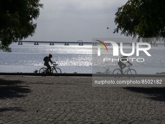 People are seen performing outdoor activities near the Herois do Mar promenade, in the vicinity of the Vasco da Gama bridge. Lisbon 03 July...