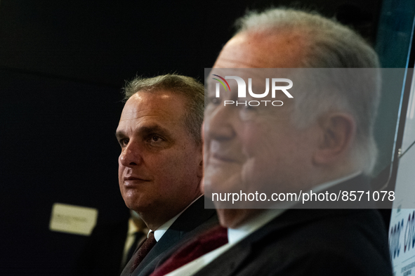 Doctor Rafael Antonio Sanchez Paris, executive director of the CTIC (Left) and Colombian billionaire Luis Carlos Sarmiento Angulo (Right) gi...