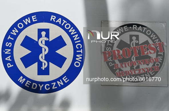 The logo of the State Emergency Medical Services seen on an ambulance parked in the center of Krakow.
According to today's Ministry of Healt...