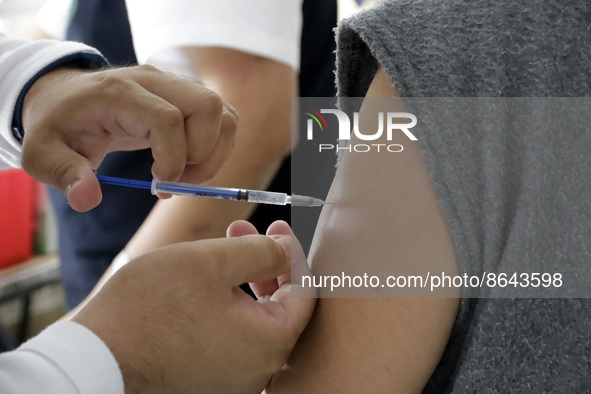 August 8, 2022, Mexico City, Mexico: Health personnel apply the CanSino Covid19 vaccine for adults in the first dose or booster dose at the...