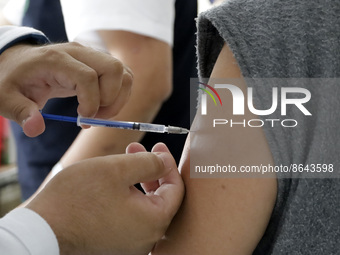 August 8, 2022, Mexico City, Mexico: Health personnel apply the CanSino Covid19 vaccine for adults in the first dose or booster dose at the...