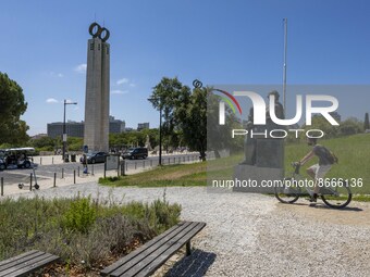 People are seen performing outdoor activities in the vicinity of the Eduardo VII park. Lisbon, 08 August 2022. Portugal recorded 19,643 SARS...