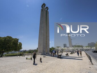 People are seen performing outdoor activities in the vicinity of the Eduardo VII park. Lisbon, 08 August 2022. Portugal recorded 19,643 SARS...