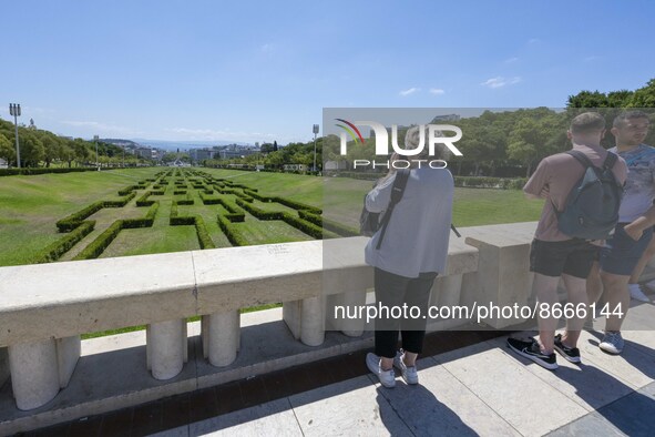 People are seen performing outdoor activities in the vicinity of the Eduardo VII park. Lisbon, 08 August 2022. Portugal recorded 19,643 SARS...