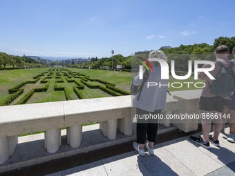 People are seen performing outdoor activities in the vicinity of the Eduardo VII park. Lisbon, 08 August 2022. Portugal recorded 19,643 SARS...