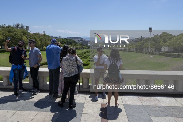 People are seen performing outdoor activities in the vicinity of the Eduardo VII park. Lisbon, 08 August 2022. Portugal recorded 19,643 SARS...