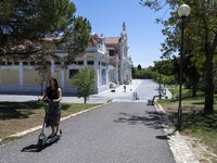 People are seen performing outdoor activities in the vicinity of the Eduardo VII park. Lisbon, 08 August 2022. Portugal recorded 19,643 SARS...