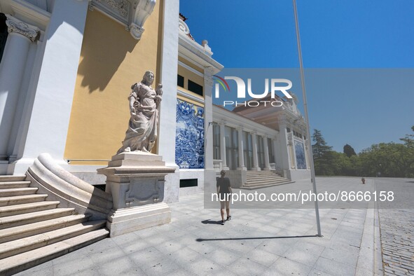 People are seen performing outdoor activities in the vicinity of the Eduardo VII park. Lisbon, 08 August 2022. Portugal recorded 19,643 SARS...