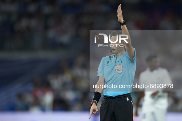 Referee Maurizio Mariani during the UEFA Champions League group F match between Real Madrid and RB Leipzig at Estadio Santiago Bernabeu on S...