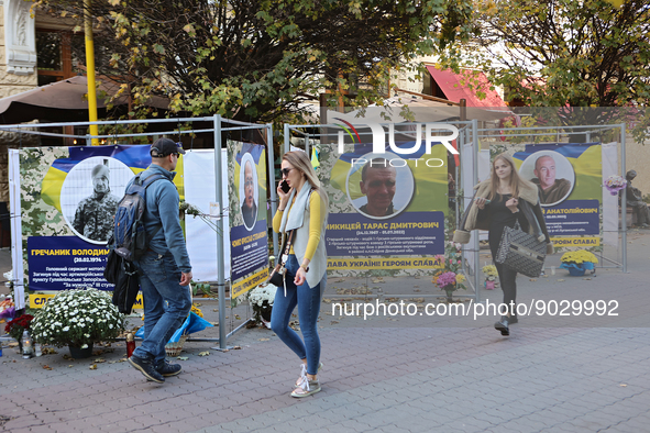 IVANO-FRANKIVSK, UKRAINE - OCTOBER 17, 2022 - The Alley of Glory set in the center of Ivano-Frankivsk (on the pedestrian part of Nezalezhnos...