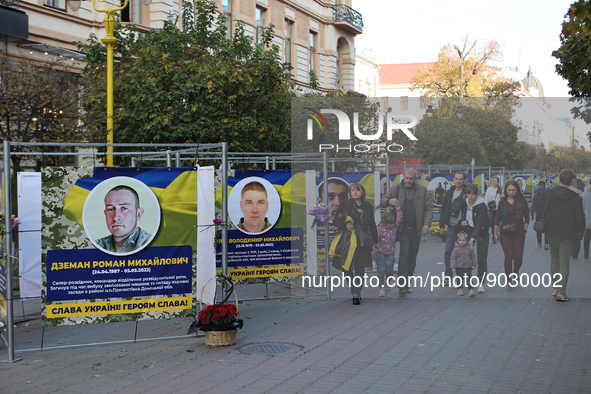 IVANO-FRANKIVSK, UKRAINE - OCTOBER 17, 2022 - The Alley of Glory set in the center of Ivano-Frankivsk (on the pedestrian part of Nezalezhnos...