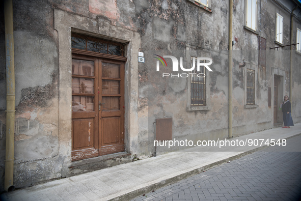 An old building with a peeling façade along Viale Roma, one of the main streets of Tresigallo, in the province of Ferrara, on 23 October 202...