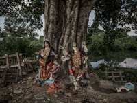 Old statues of goddess at Dhapa, Kolkata, India. September 18, 2015.  *** Go to http://nurphoto.com/en/reportages/51754 to see more **** (