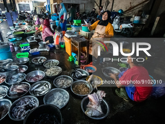 Residents' activities at Bandarjo Market, a traditional market in Ungaran, Central Java Province, Indonesia on October 28, 2022. Indonesian...